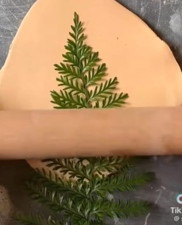 Ceramic Botanical plate "Hand Built Pottery" - Starting 21st July - Image 7